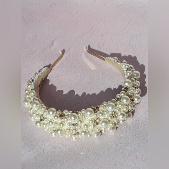 NWT Deepa Gurnani Lux Faux Pearl Embellished Padded Headband